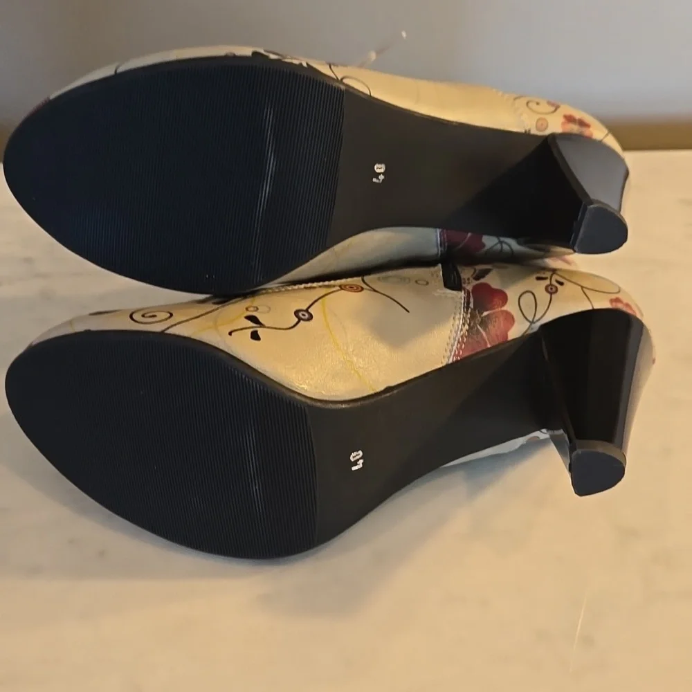 Goby Shoes - Floral High Heel Butterfly Boots - Picture 7 of 7